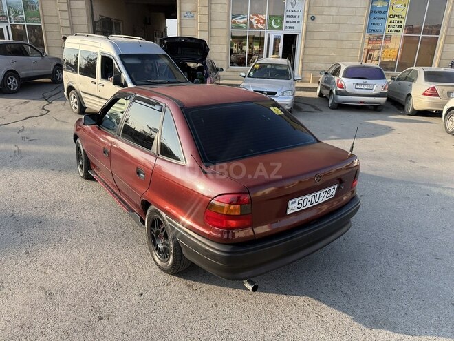 Opel Astra 1994, 329,000 km - 1.6 l - Bakı