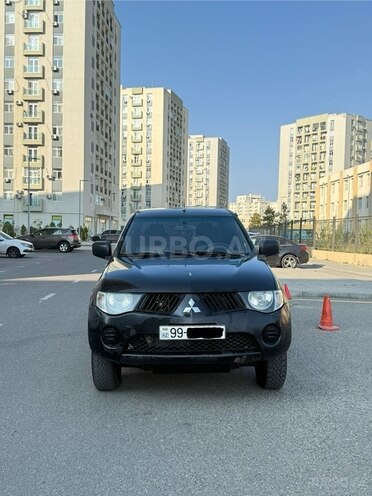 Mitsubishi L200 2008, 218,000 km - 2.5 l - Bakı