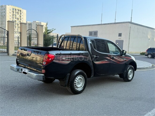 Mitsubishi L200 2008, 218,000 km - 2.5 l - Bakı