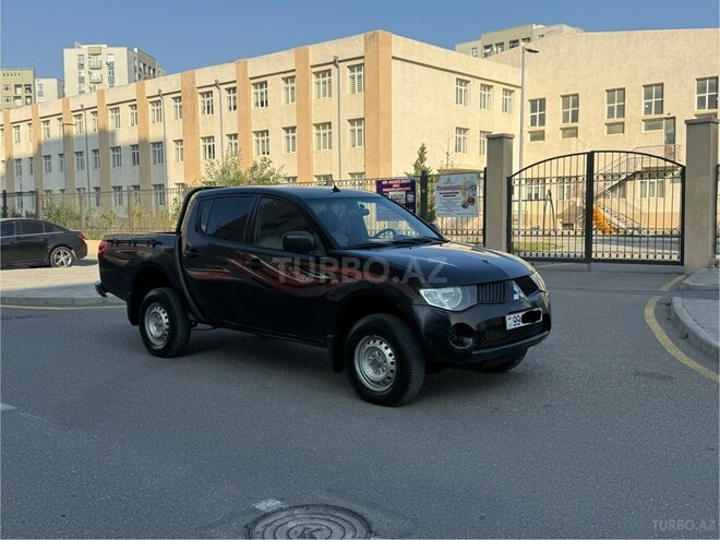 Mitsubishi L200 2008, 218,000 km - 2.5 l - Bakı