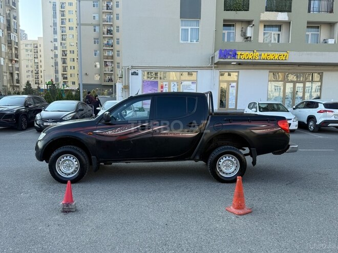 Mitsubishi L200 2008, 218,000 km - 2.5 l - Bakı