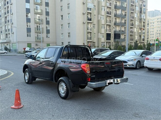 Mitsubishi L200 2008, 218,000 km - 2.5 l - Bakı