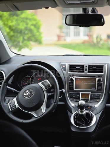 Toyota  2011, 287,563 km - 1.4 l - Bakı