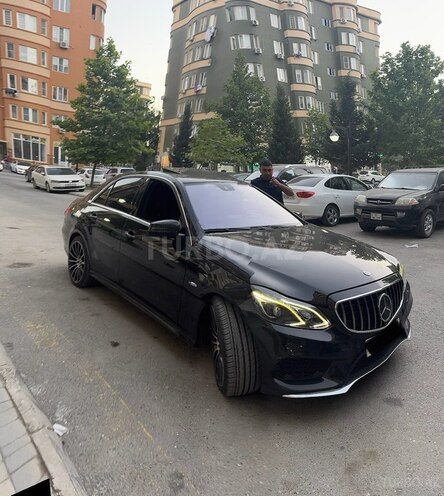 Mercedes E 220-2