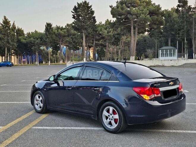 Chevrolet Cruze 2011, 267,000 km - 1.4 l - Sumqayıt