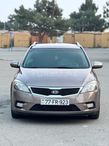 Kia  2010, 272,000 km - 1.6 l - Bakı