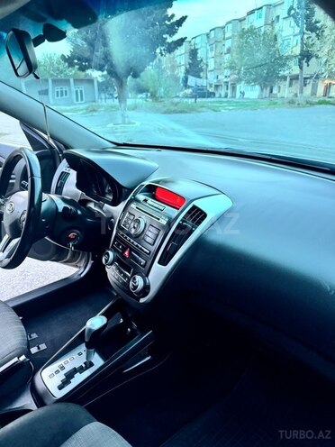 Kia  2010, 272,000 km - 1.6 l - Bakı