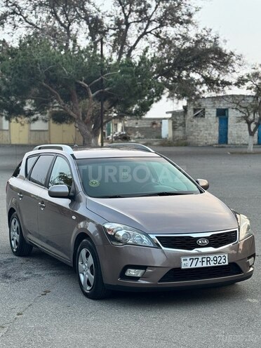 Kia  2010, 272,000 km - 1.6 l - Bakı