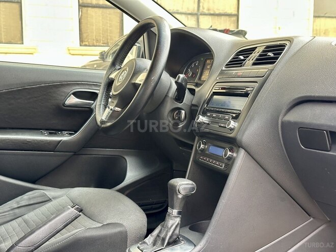 Volkswagen Polo 2010, 231,632 km - 1.4 л - Sumqayıt