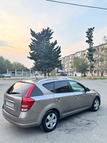 Kia  2010, 272,000 km - 1.6 l - Bakı