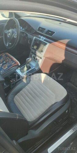 Volkswagen Passat 2012, 206,107 km - 1.8 л - Qusar