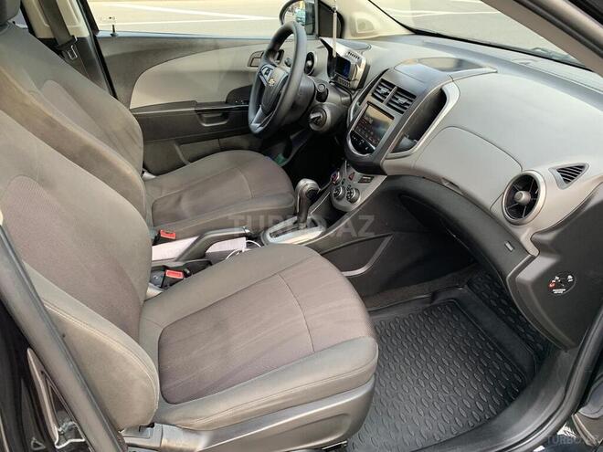 Chevrolet Aveo-10