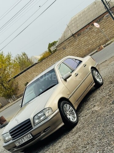 Mercedes C 200 1997, 213,000 km - 2.0 л - Goranboy