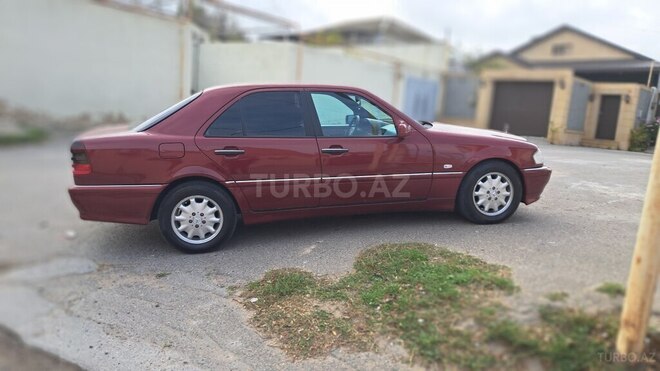 Mercedes C 200 1999, 193,542 km - 2.0 l - Bakı