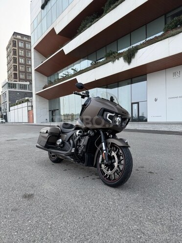 Indian Motorcycle Challenger-2