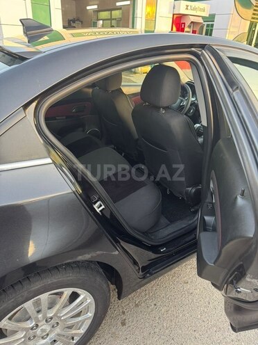 Chevrolet Cruze 2011, 215,000 km - 1.4 l - Salyan
