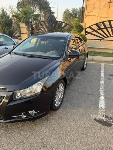 Chevrolet Cruze 2011, 215,000 km - 1.4 l - Salyan