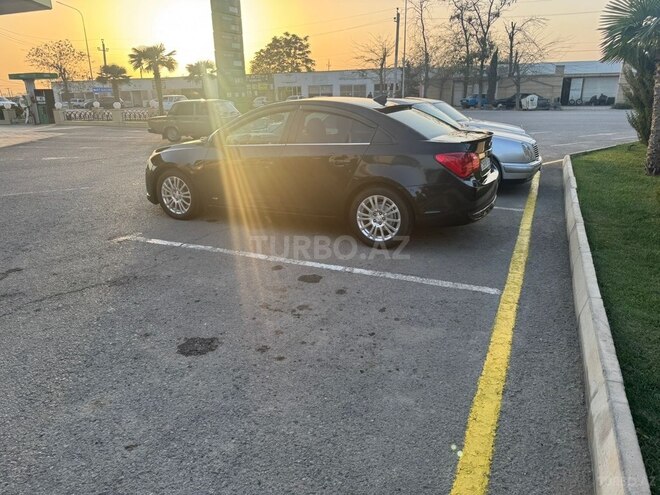 Chevrolet Cruze 2011, 215,000 km - 1.4 l - Salyan
