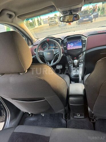 Chevrolet Cruze 2011, 215,000 km - 1.4 l - Salyan