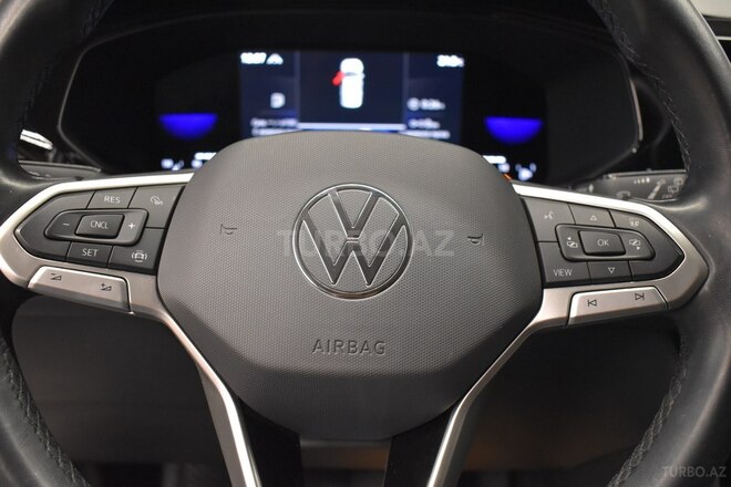 Volkswagen Taos-16