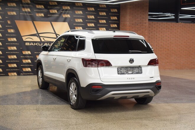 Volkswagen Taos-6
