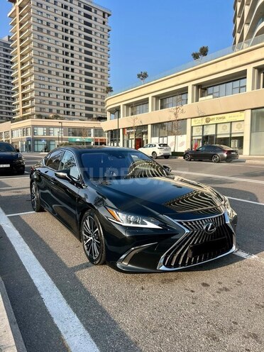 Lexus ES 300h 2023, 43,100 km - 2.5 l - Bakı