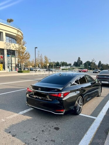 Lexus ES 300h 2023, 43,100 km - 2.5 l - Bakı