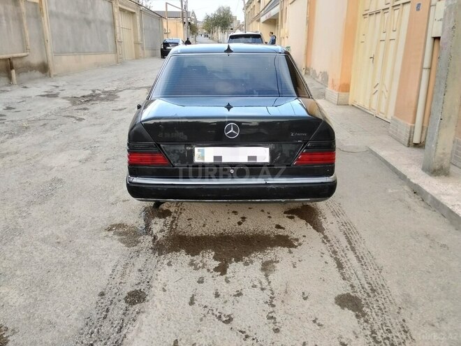 Mercedes E 200 1990, 300,000 km - 2.0 l - Bakı