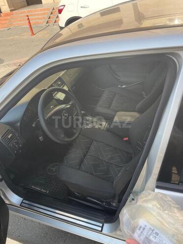 Mercedes C 220 1999, 298,000 km - 2.2 л - Bakı