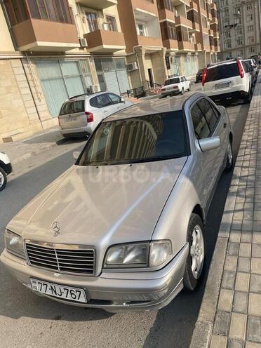 Mercedes C 220 1999, 298,000 km - 2.2 л - Bakı