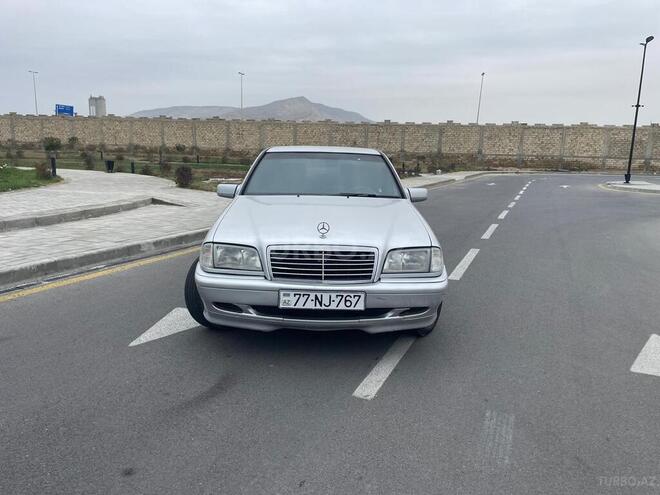Mercedes C 220 1999, 298,000 km - 2.2 л - Bakı