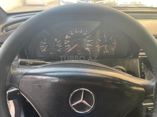 Mercedes C 220 1999, 298,000 km - 2.2 л - Bakı