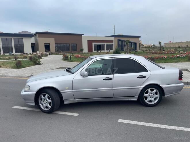 Mercedes C 220 1999, 298,000 km - 2.2 л - Bakı