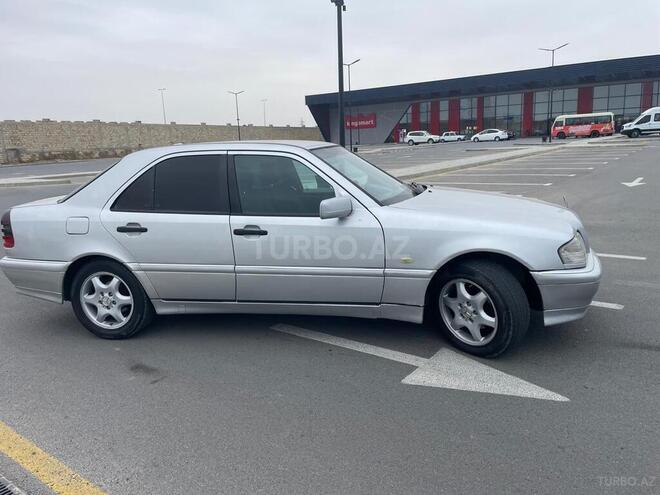 Mercedes C 220 1999, 298,000 km - 2.2 л - Bakı