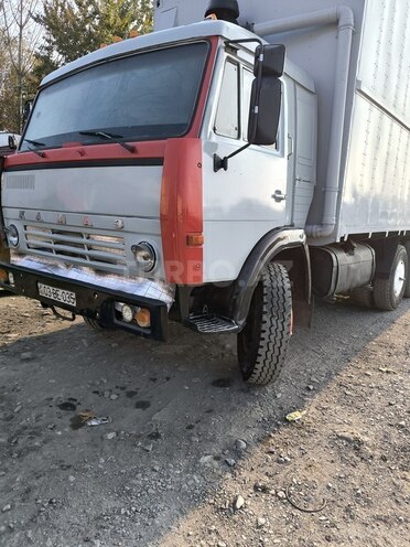 KamAz 53212 1985, 325,000 km - 11.0 l - Qəbələ