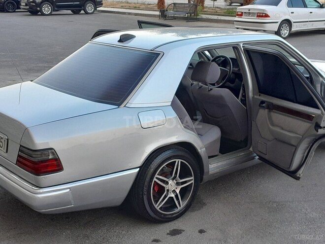 Mercedes 220 E 1995, 352,145 km - 2.2 l - Sumqayıt