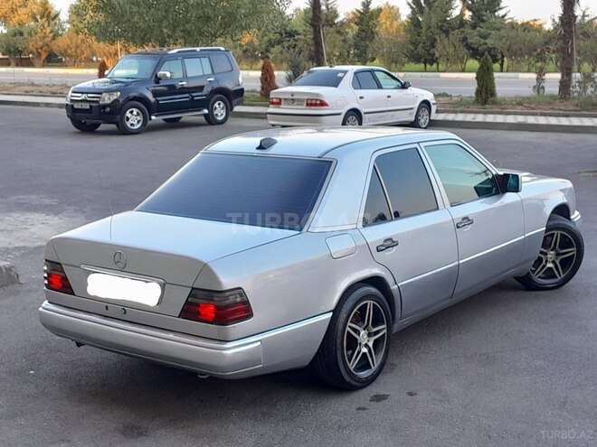 Mercedes 220 E 1995, 352,145 km - 2.2 l - Sumqayıt