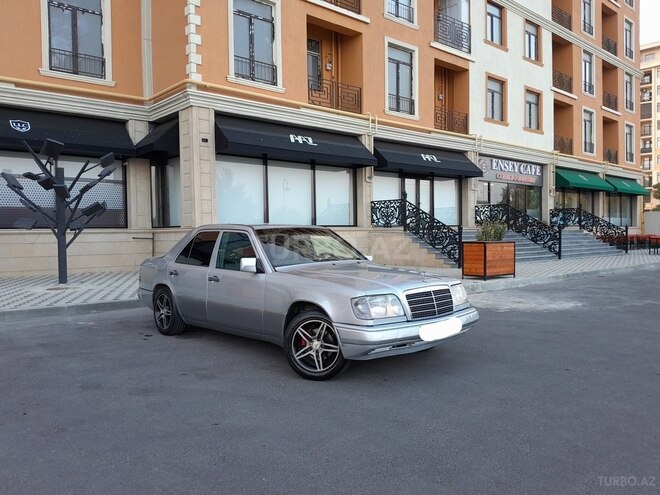 Mercedes 220 E 1995, 352,145 km - 2.2 l - Sumqayıt