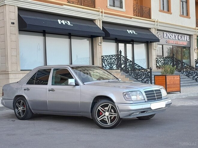 Mercedes 220 E 1995, 352,145 km - 2.2 l - Sumqayıt