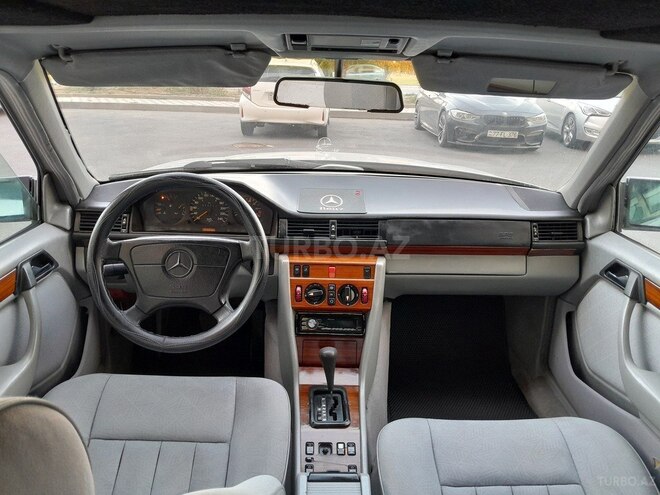 Mercedes 220 E 1995, 352,145 km - 2.2 l - Sumqayıt