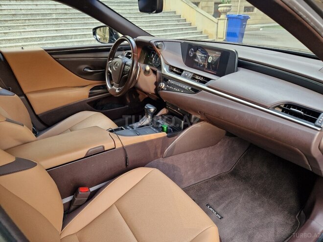 Lexus ES 300h 2021, 89,000 km - 2.5 l - Bakı