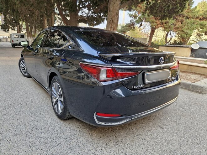 Lexus ES 300h 2021, 89,000 km - 2.5 l - Bakı