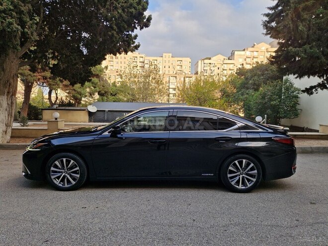Lexus ES 300h 2021, 89,000 km - 2.5 l - Bakı