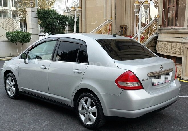 Nissan Tiida 2008, 221,993 km - 1.6 l - Bakı