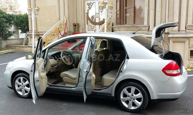 Nissan Tiida 2008, 221,993 km - 1.6 l - Bakı