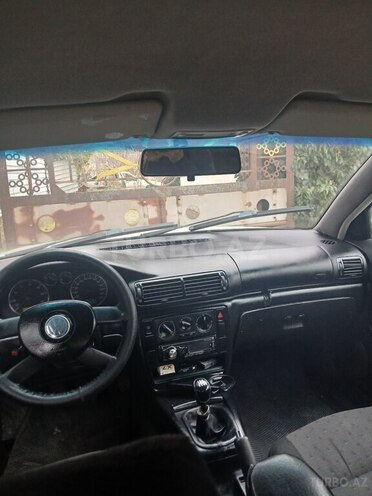 Volkswagen Passat 1999, 256,655 km - 1.8 л - Qusar