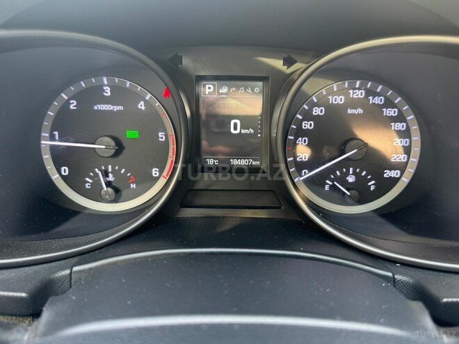 Hyundai Santa Fe-15