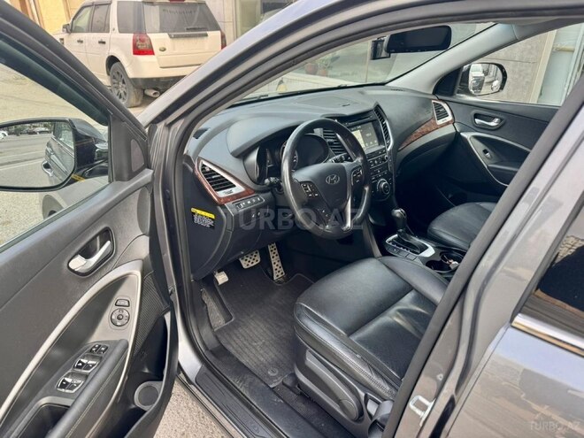 Hyundai Santa Fe-13