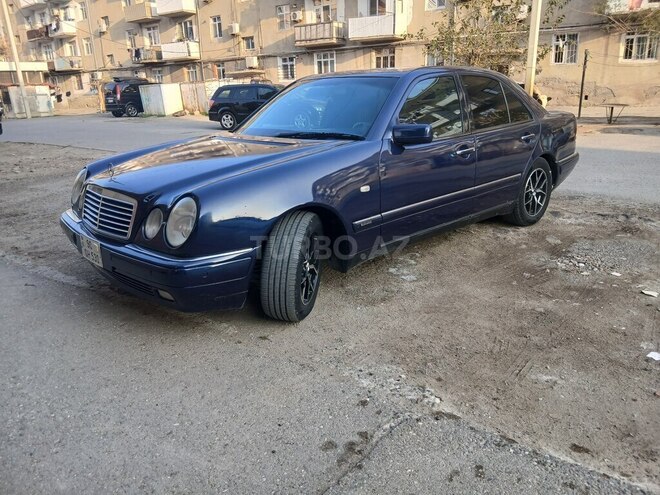 Mercedes E 240 1998, 355,000 km - 2.4 l - Sumqayıt