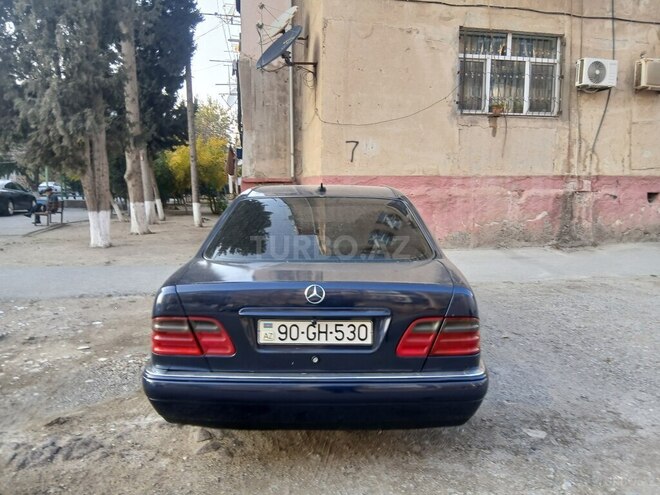 Mercedes E 240 1998, 355,000 km - 2.4 l - Sumqayıt